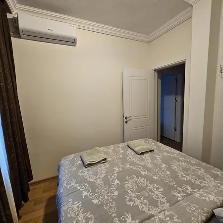 Dilek * Isztambul